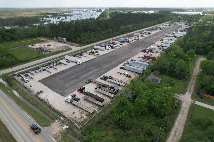 11211 Hornberger Rd, Houston, TX for lease - Building Photo - Image 2 of 11