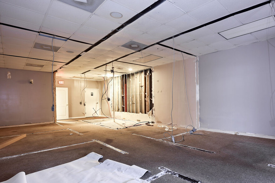 10510 Abercorn St, Savannah, GA for lease - Interior Photo - Image 3 of 9