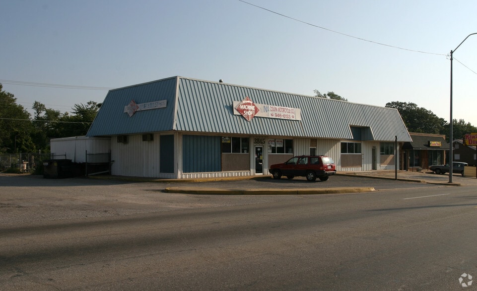 3841-3845 NW 10th St, Oklahoma City, OK for sale - Building Photo - Image 3 of 22