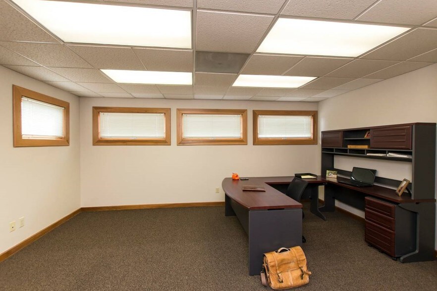 67686796 Loop Rd, Centerville, OH 45459