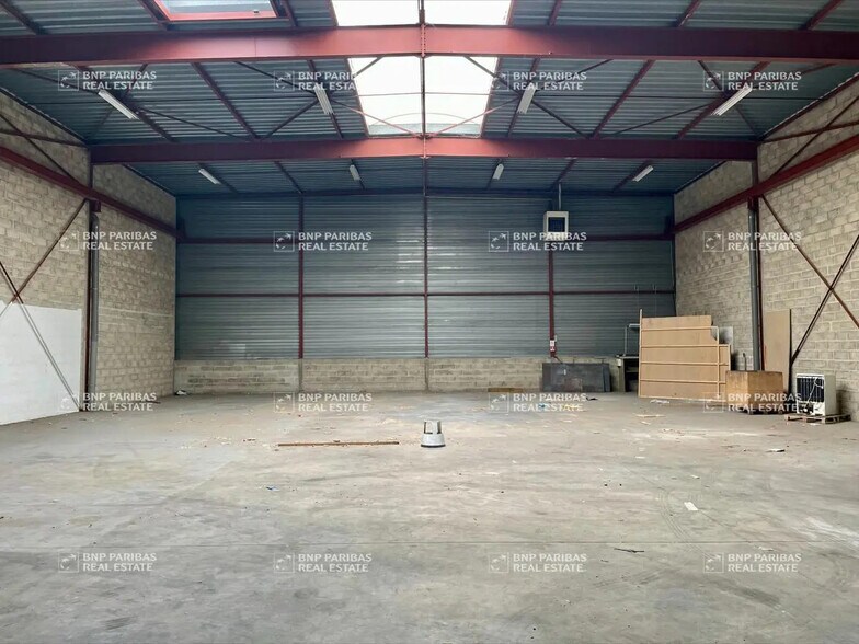 Flex in Nanteuil-lès-Meaux for sale - Interior Photo - Image 3 of 4