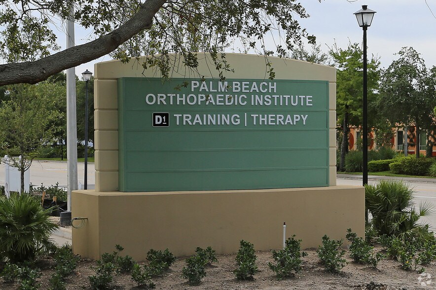 4215 Burns Rd, Palm Beach Gardens, FL 33410