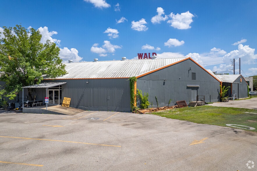 815 Emancipation Ave, Houston, TX for lease - Building Photo - Image 3 of 20