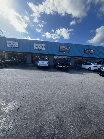 1156 E Donegan Ave, Kissimmee, FL for sale - Building Photo - Image 3 of 8