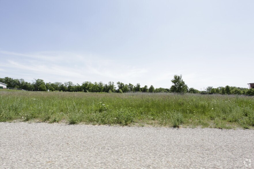 4087 Camelot Ridge Dr, Grand Rapids, MI for sale - Primary Photo - Image 1 of 1