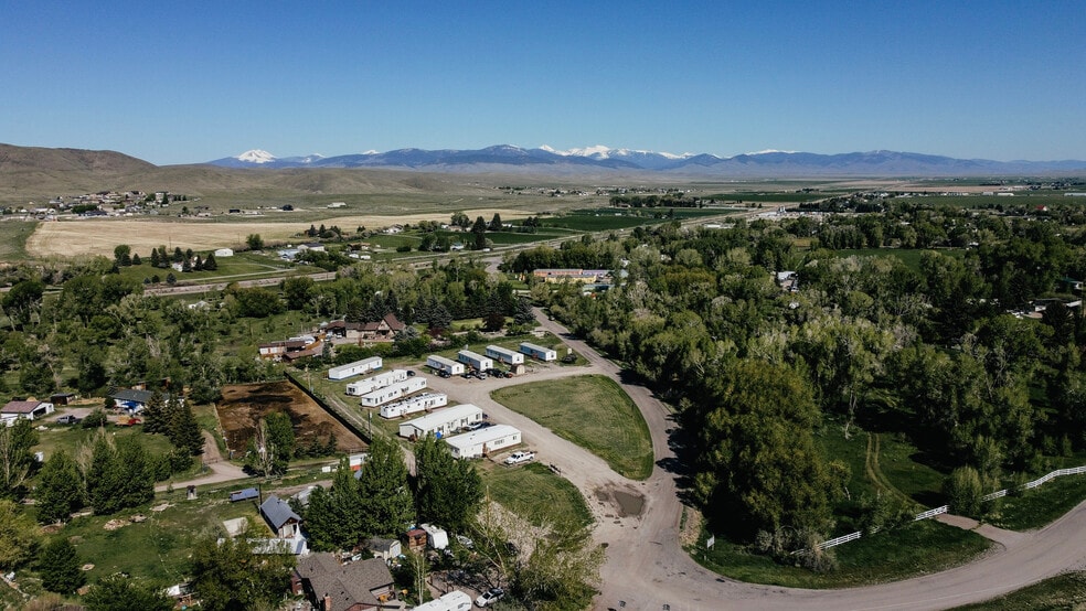 250 Pioneer Dr, Dillon, MT for sale - Building Photo - Image 2 of 5