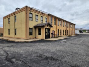 373 Cleveland St, Rochester, PA for lease Building Photo- Image 2 of 12