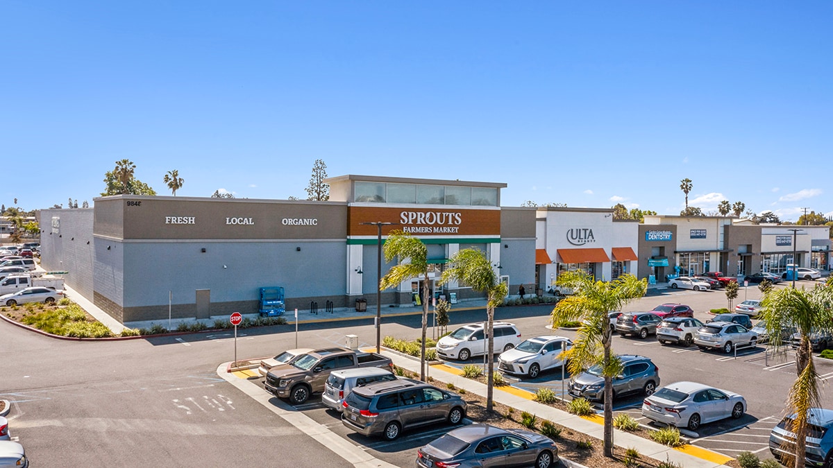 9852 Chapman Ave, Garden Grove, CA for lease Building Photo- Image 1 of 24