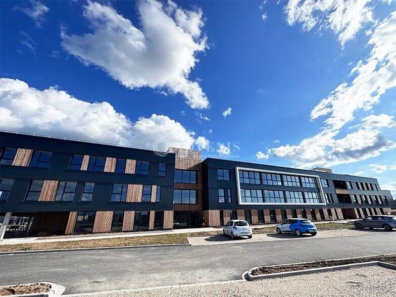 Office in Holtzheim for lease - Building Photo - Image 2 of 12