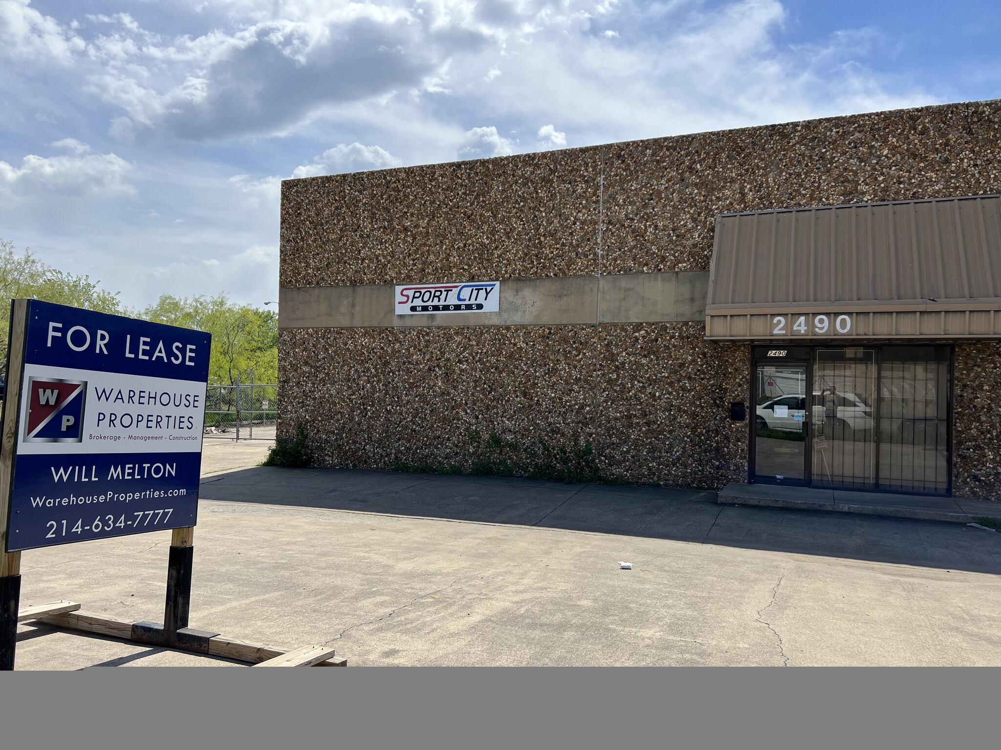 2490 Joe Field Rd, Dallas, TX for lease Building Photo- Image 1 of 5