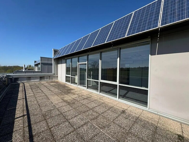 Office in Metz for lease - Building Photo - Image 3 of 9