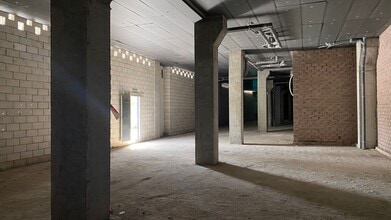 Calle Francisco González García, 3, Sevilla, Sevilla for lease Interior Photo- Image 1 of 8