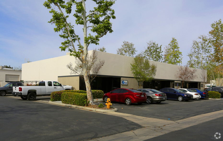 12102-12112 Severn Way, Riverside, CA for lease - Primary Photo - Image 1 of 4