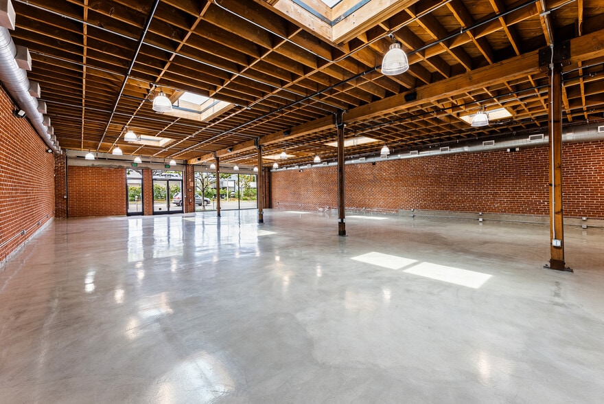 9018-9022 W Olympic Blvd, Beverly Hills, CA for sale - Interior Photo - Image 3 of 18