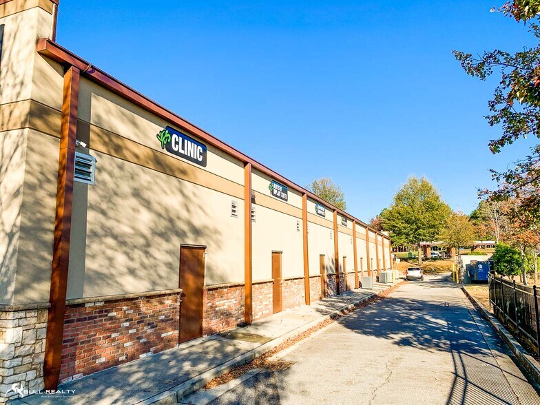 2005 Boggs Rd, Duluth, GA 30096