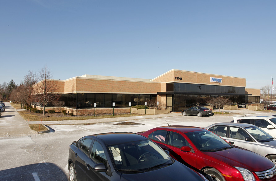 29065 Cabot Dr, Novi, MI for lease - Building Photo - Image 1 of 11