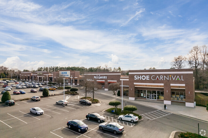 9830-9992 Brook Rd, Glen Allen, VA for lease - Primary Photo - Image 2 of 8