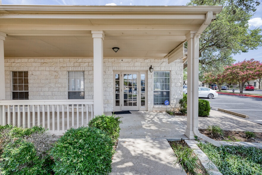12335 Hymeadow Dr, Austin, TX for sale - Building Photo - Image 3 of 78