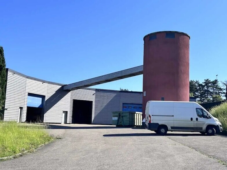 174 Za Domagne, Ceyzériat for lease - Building Photo - Image 2 of 14