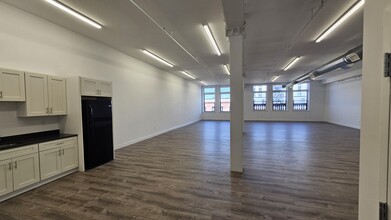 423 W Broadway, South Boston, MA for lease Building Photo- Image 1 of 5