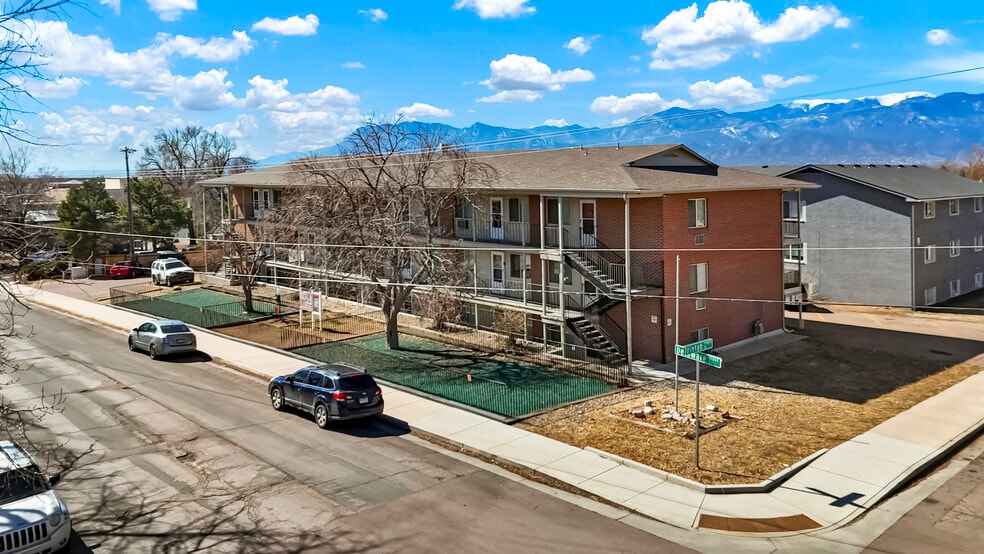 The Bonfoy and Delaware Drive portfolio of 2 properties for sale on LoopNet.com - Building Photo - Image 1 of 27