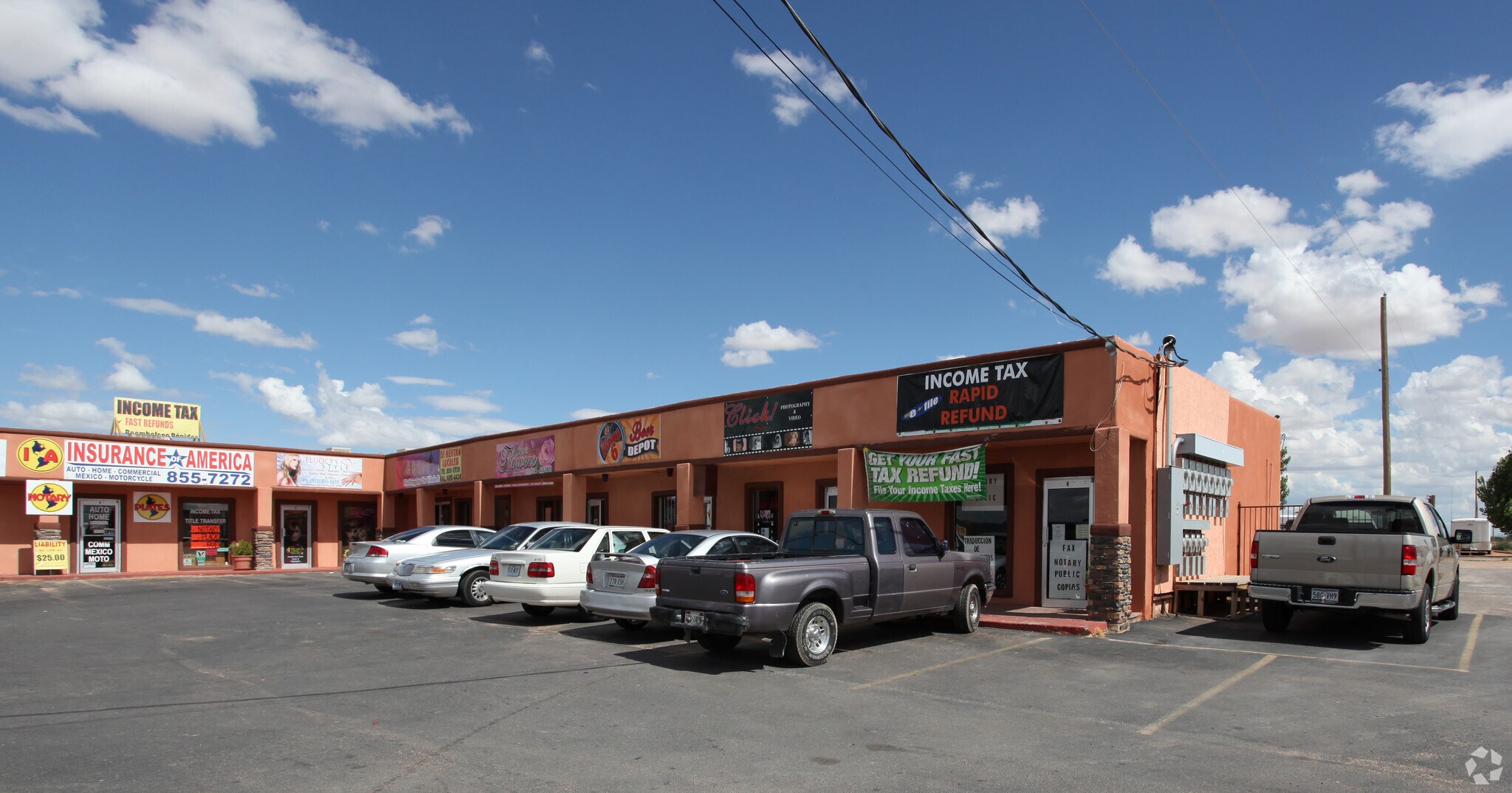 14260 Montana Ave, El Paso, TX 79938 Strip Center with 6 Apartments