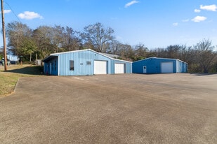 1106 E Main St, Nacogdoches TX - Warehouse