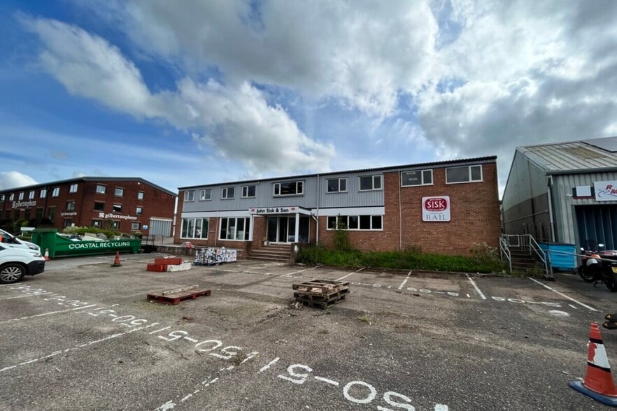 Alansway, Ottery St Mary for lease - Building Photo - Image 2 of 3