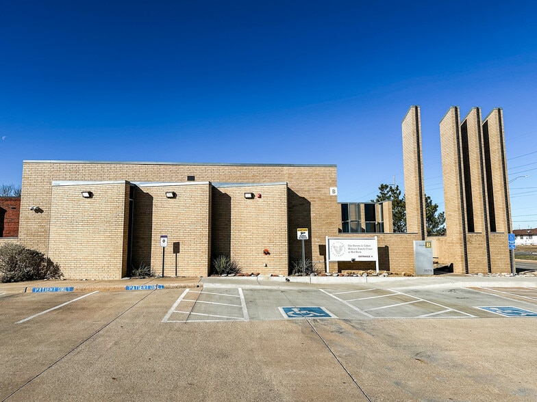 Park Ridge Center portfolio of 2 properties for sale on LoopNet.com - Building Photo - Image 2 of 9