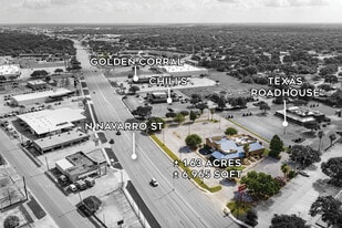 4904 N Navarro St, Victoria TX - Storefront