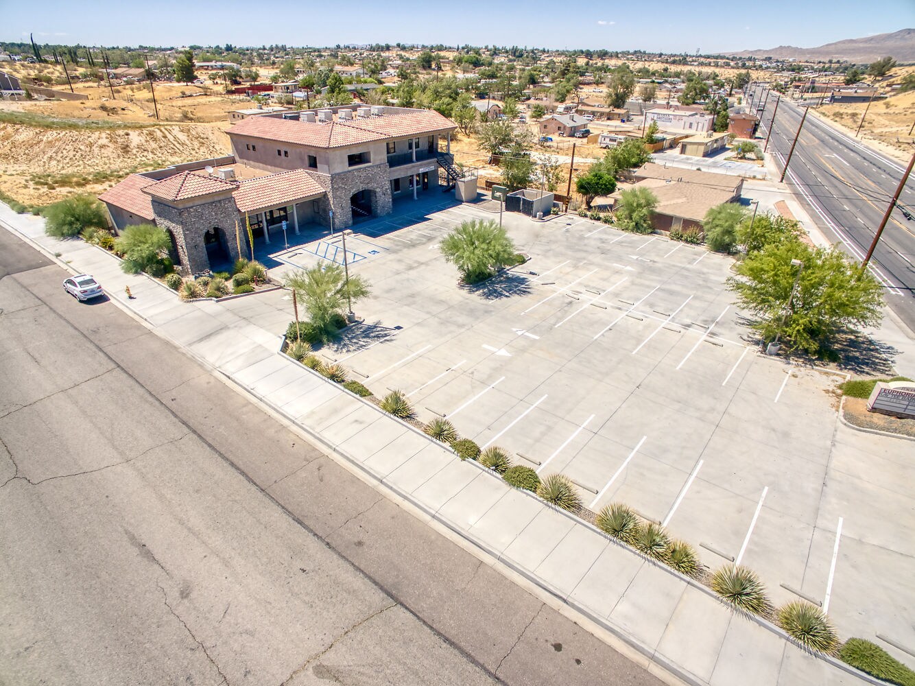 14070 Hesperia Rd, Victorville, CA for sale Building Photo- Image 1 of 1
