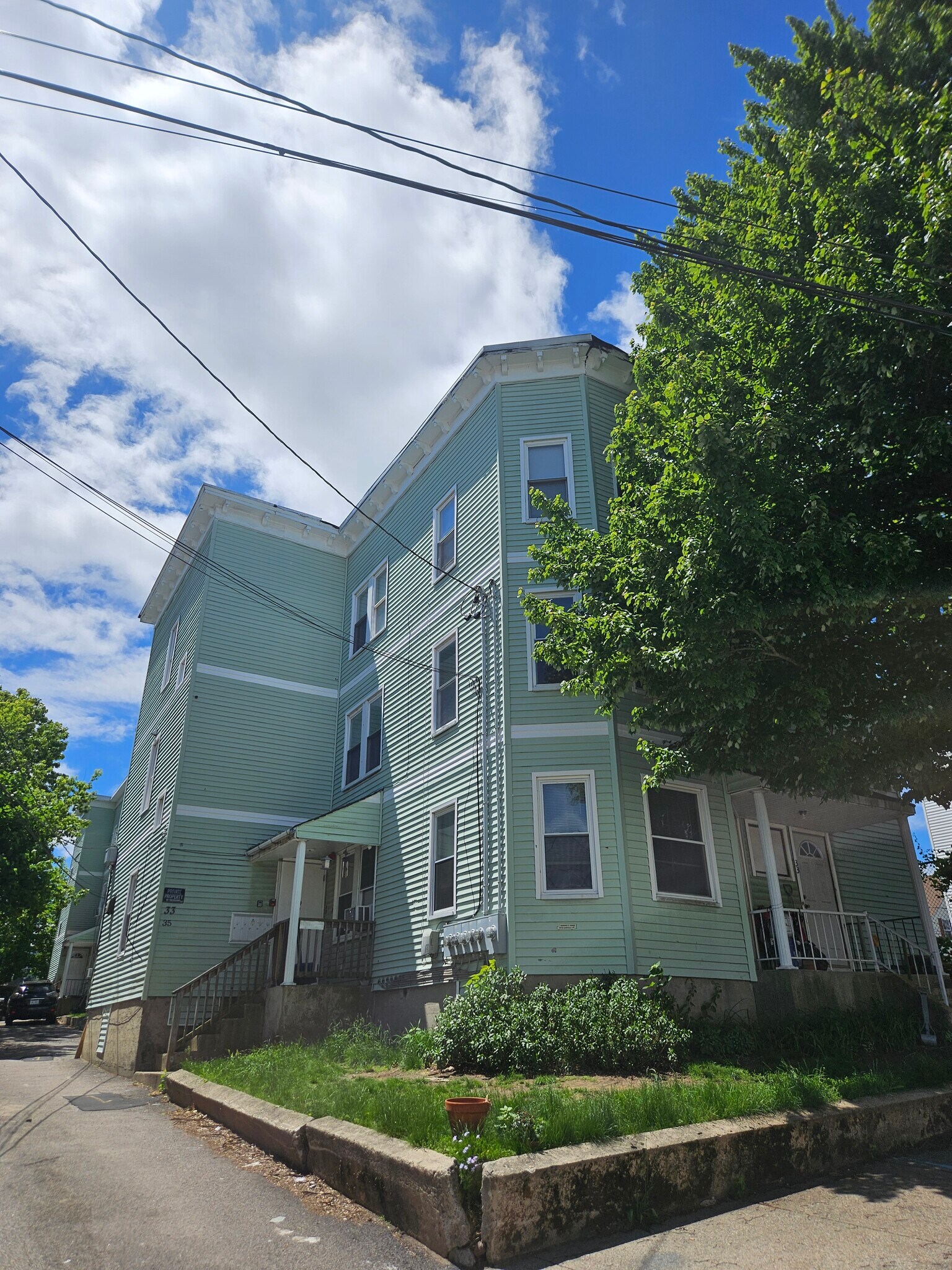 33 Chester St, Woonsocket, RI for sale Primary Photo- Image 1 of 1