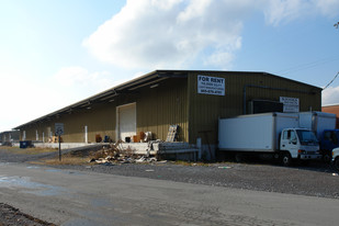 Melton Lake Warehouse - Warehouse