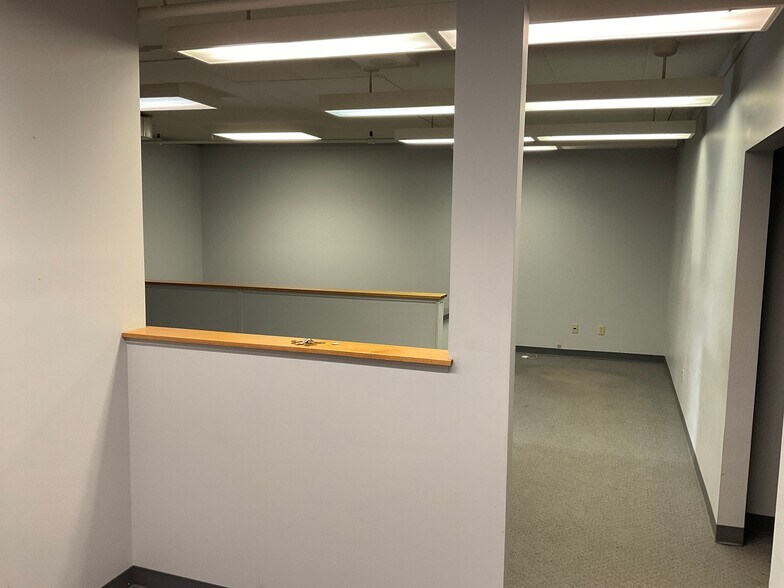 2809-2811 Highway Ave, Highland, IN for lease - Interior Photo - Image 2 of 5