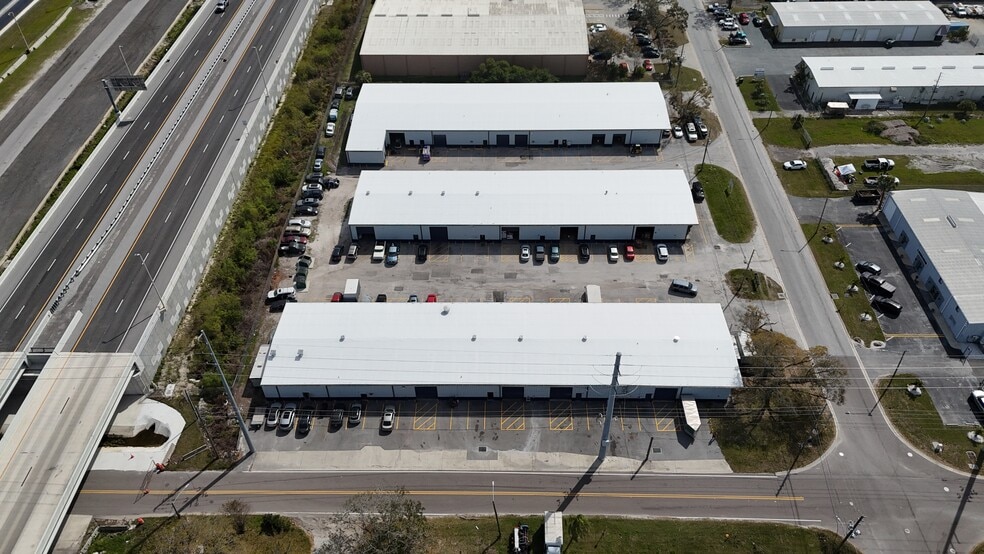 12555 N 44th St, Clearwater, FL for lease - Building Photo - Image 2 of 5