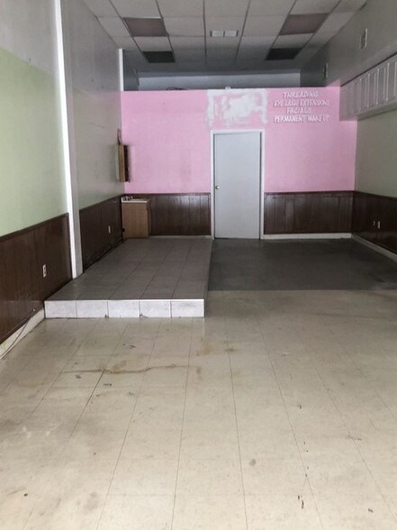 1975 Victory Blvd, Staten Island, NY for sale - Interior Photo - Image 1 of 1