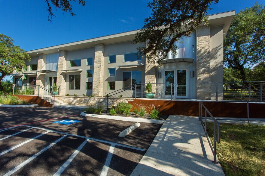 106 Sisterdale Rd, Boerne, TX for sale - Building Photo - Image 1 of 1