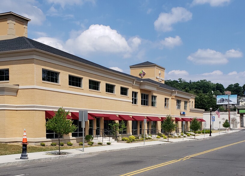 58 Maple St, Naugatuck, CT for lease - Building Photo - Image 1 of 5
