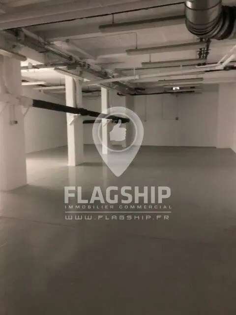 Retail in Boulogne-Billancourt for lease Interior Photo- Image 1 of 7