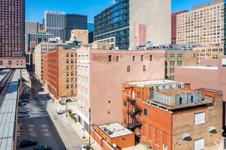 701 S LaSalle St, Chicago, IL - AERIAL  map view