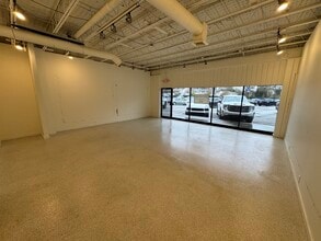 3263-3279 Roswell Rd, Atlanta, GA for lease Interior Photo- Image 1 of 1