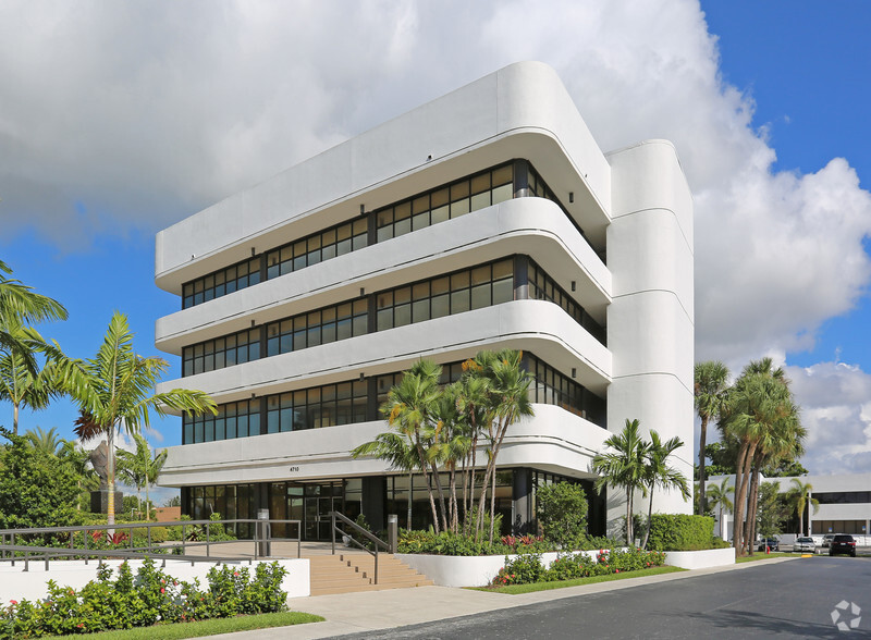 4710 NW 2nd Ave, Boca Raton, FL for lease - Building Photo - Image 1 of 7