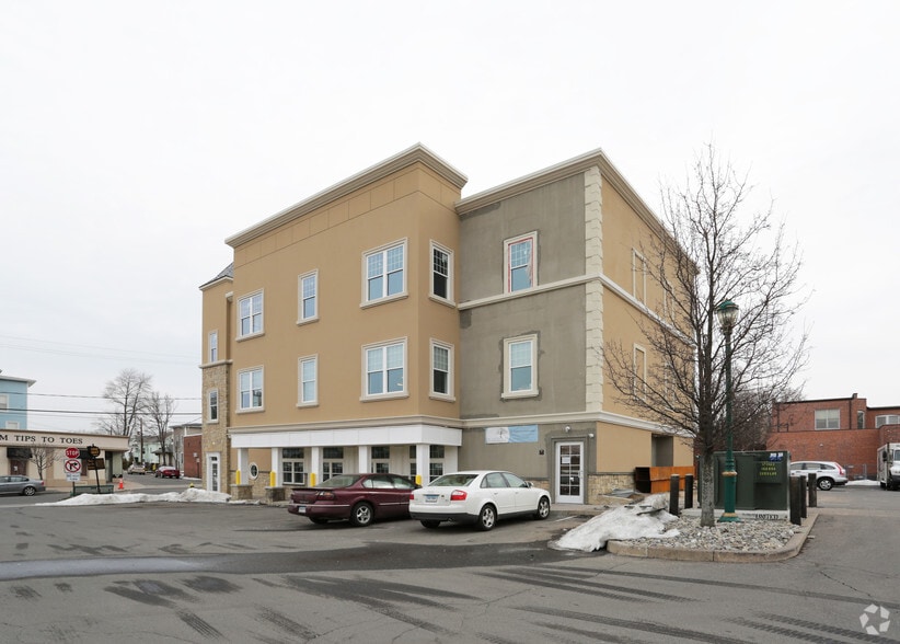 56 Center St, Southington, CT for lease - Building Photo - Image 3 of 5