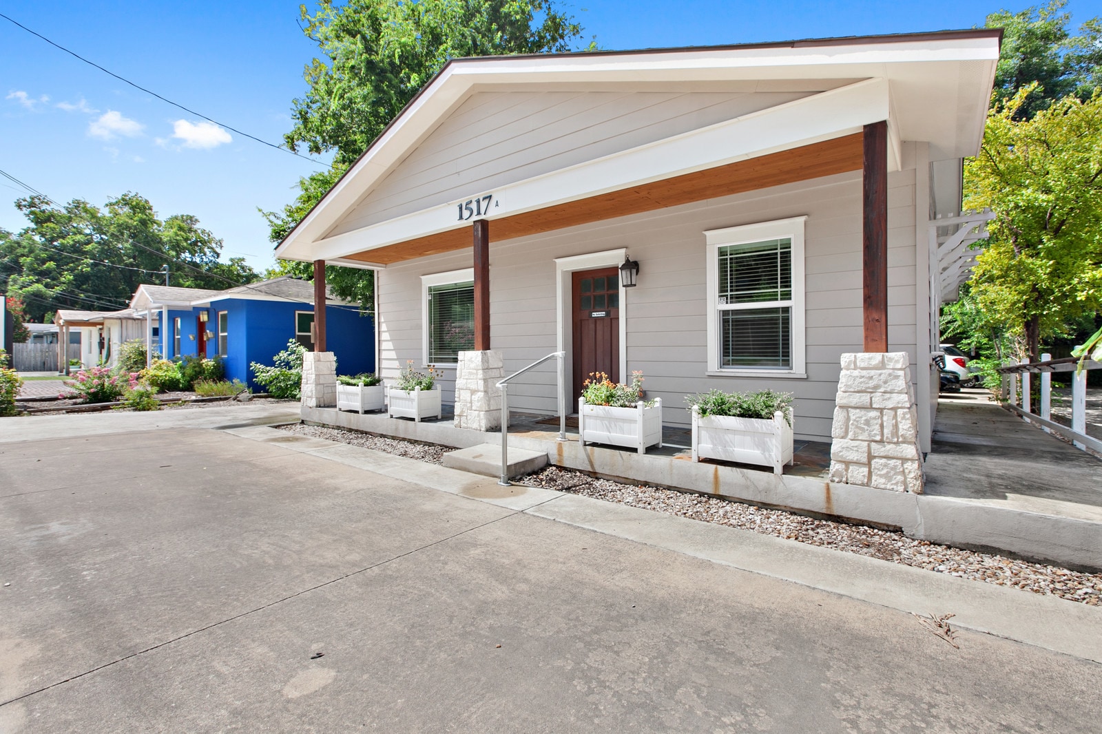 1517 W Koenig Ln, Austin, TX for lease Building Photo- Image 1 of 15