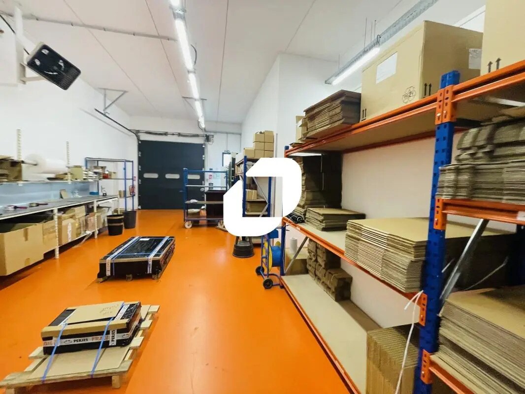 Flex in Croissy-Beaubourg for sale Interior Photo- Image 1 of 8