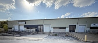 937 E 53rd St, Davenport IA - Warehouse