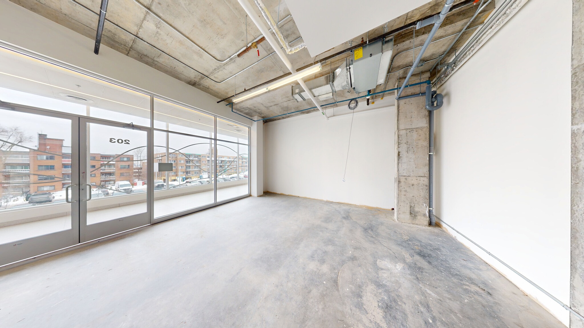 2615-2865 Ave Van Horne, Montréal, QC for lease Interior Photo- Image 1 of 4