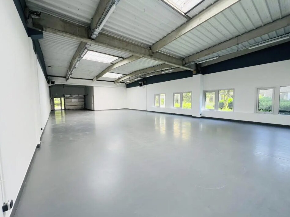Flex in Trappes for lease Interior Photo- Image 1 of 8