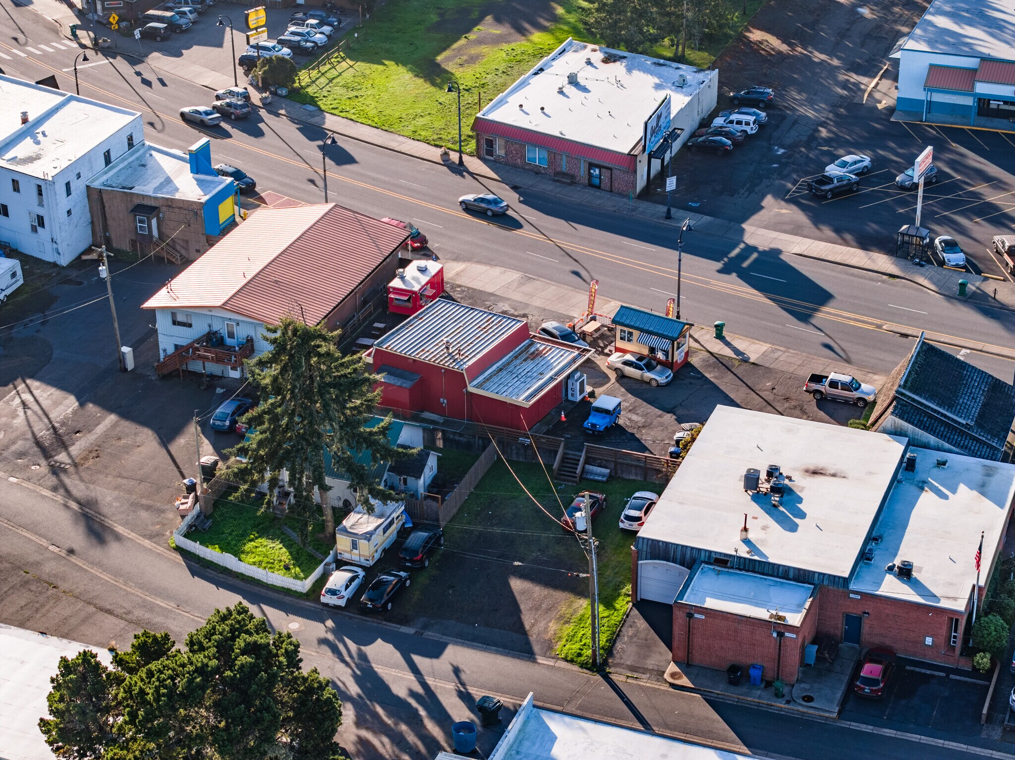 115 SW Highway 101, Waldport, OR 97394 Retail for Sale