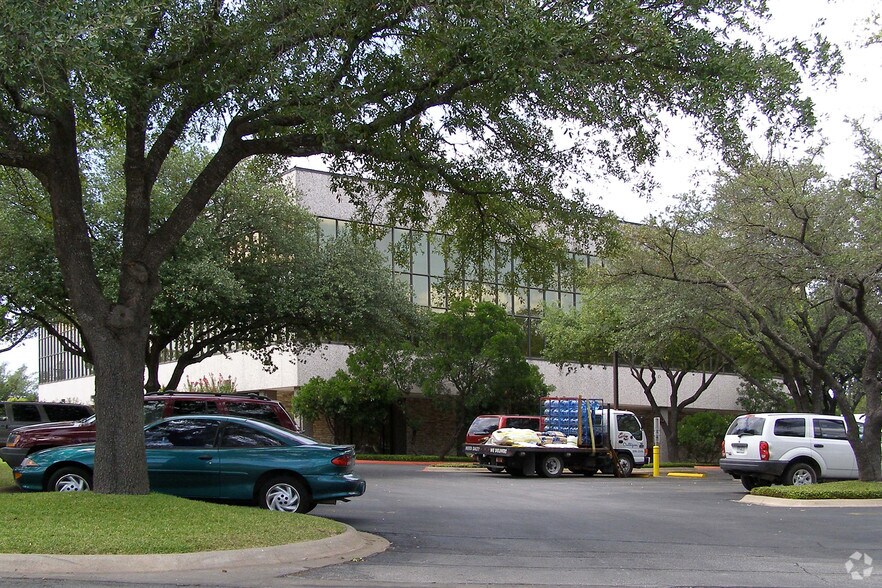 301 Junction Hwy, Kerrville, TX for sale - Building Photo - Image 2 of 13